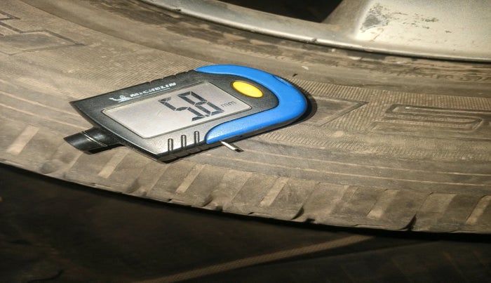 2018 Tata Safari Storme 2.2 VX 4X2, Diesel, Manual, 96,691 km, tyre