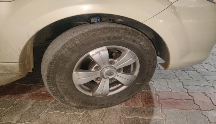 2018 Tata Safari Storme 2.2 VX 4X2, Diesel, Manual, 96,691 km, tyre