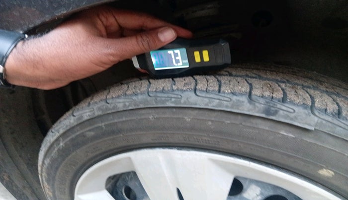 2014 Maruti Wagon R 1.0 VXI, Petrol, Manual, 2,22,900 km, tyre