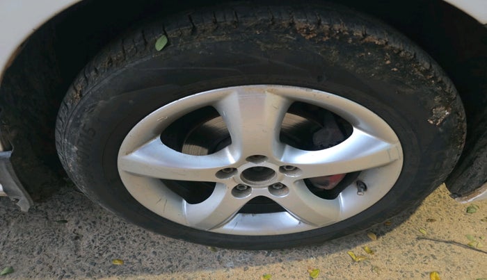 2012 Skoda Rapid AMBITION 1.6 TDI CR MT, Diesel, Manual, 1,73,841 km, tyre