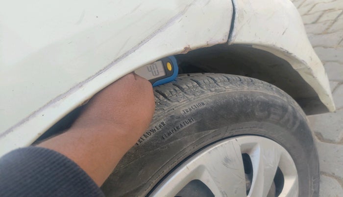 2011 Hyundai i10 MAGNA 1.2, Petrol, Manual, 73,066 km, tyre