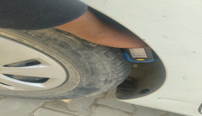 2011 Hyundai i10 MAGNA 1.2, Petrol, Manual, 73,066 km, tyre