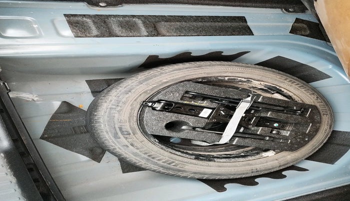 2022 Skoda SLAVIA STYLE 1.0L TSI AT, Petrol, Automatic, 80,998 km, tyre