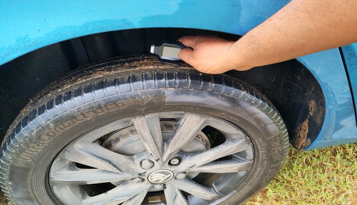 2022 Skoda SLAVIA STYLE 1.0L TSI AT, Petrol, Automatic, 80,998 km, tyre