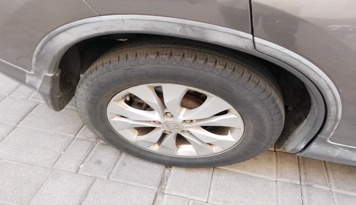 2014 Honda CRV 2.0L 2WD MT, Petrol, Manual, 94,458 km, tyre