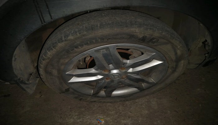 2020 Renault TRIBER RXZ, Petrol, Manual, 1,04,512 km, tyre