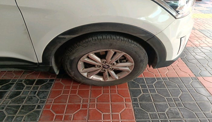 2017 Hyundai Creta SX PLUS 1.6 PETROL, Petrol, Manual, 1,18,678 km, tyre