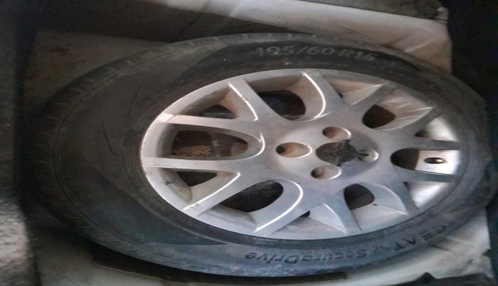 2012 Fiat Grand Punto EMOTION PACK 1.3 90 HP, Diesel, Manual, 9,99,999 km, tyre