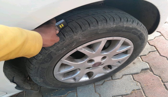 2012 Fiat Grand Punto EMOTION PACK 1.3 90 HP, Diesel, Manual, 9,99,999 km, tyre