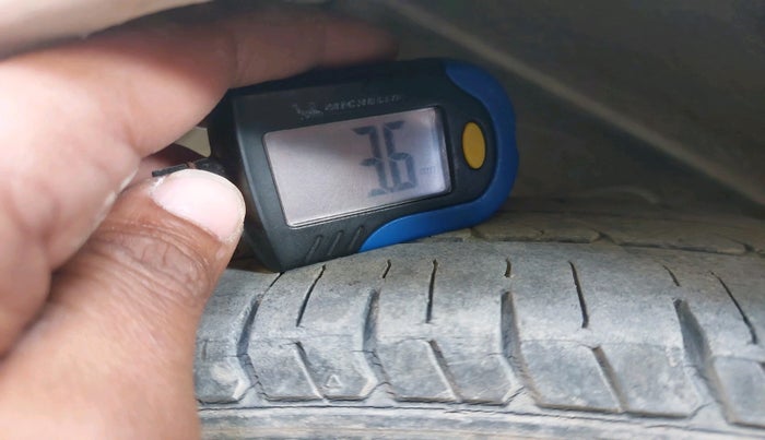 2013 Hyundai Eon MAGNA +, Petrol, Manual, 85,717 km, tyre