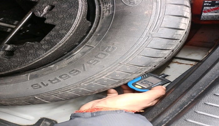 2018 Hyundai Creta SX 1.6 DIESEL, Diesel, Manual, 1,01,694 km, tyre