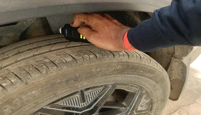 2024 Tata Safari ACCOMPLISHED DARK EDITION, Diesel, Manual, 22,188 km, tyre