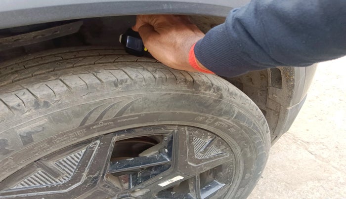 2024 Tata Safari ACCOMPLISHED DARK EDITION, Diesel, Manual, 22,188 km, tyre