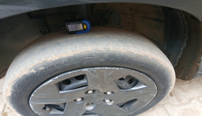 2023 Hyundai VENUE S 1.2, Petrol, Manual, 66,731 km, tyre