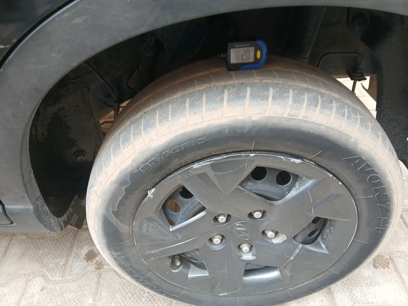 2023 Hyundai VENUE S 1.2, Petrol, Manual, 66,731 km, tyre