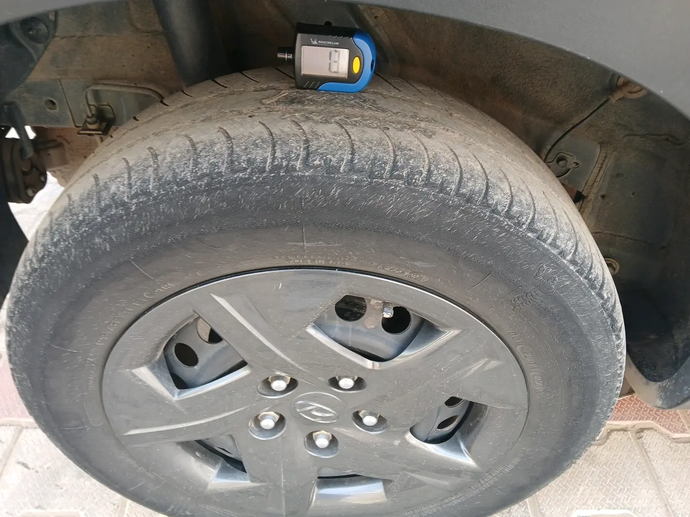 2023 Hyundai VENUE S 1.2, Petrol, Manual, 66,731 km, tyre