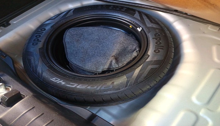 2019 Hyundai VENUE SX PLUS 1.0 TURBO DCT, Petrol, Automatic, 69,024 km, tyre