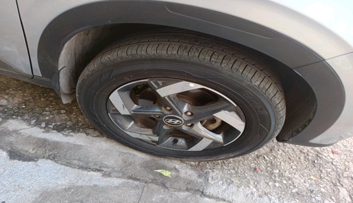 2019 Hyundai VENUE SX PLUS 1.0 TURBO DCT, Petrol, Automatic, 69,024 km, tyre