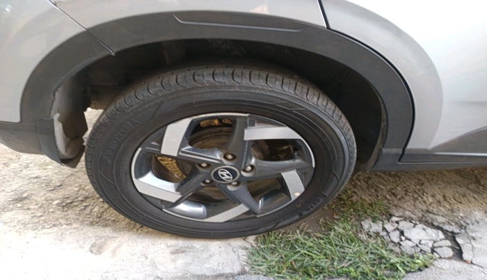 2019 Hyundai VENUE SX PLUS 1.0 TURBO DCT, Petrol, Automatic, 69,024 km, tyre