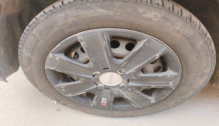 2013 Honda Amaze 1.5L I-DTEC S, Diesel, Manual, 1,79,473 km, tyre