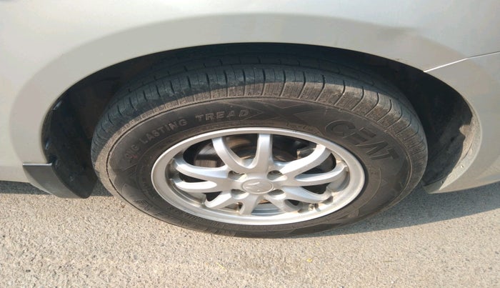 2017 Maruti Swift Dzire VXI, Petrol, Manual, 52,104 km, tyre