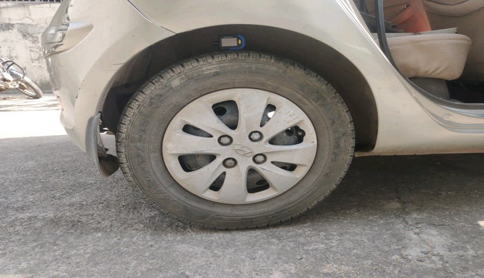 2012 Hyundai i10 MAGNA 1.2, Petrol, Manual, 41,307 km, tyre