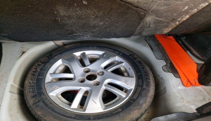 2014 Maruti Swift Dzire ZDI, Diesel, Manual, 1,12,609 km, tyre