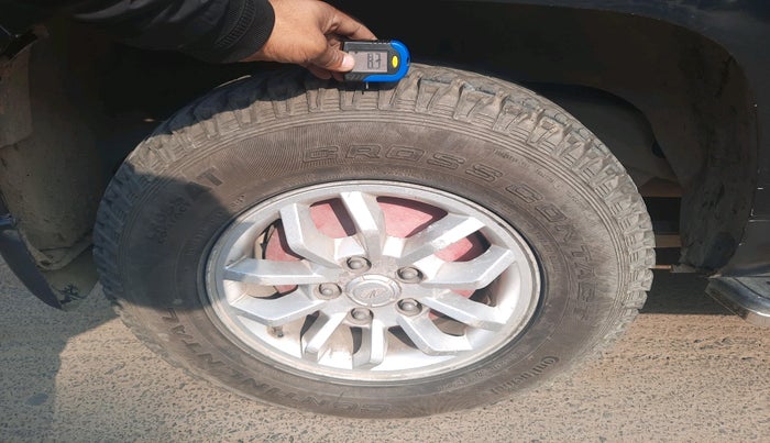 2016 Mahindra TUV300 T8, Diesel, Manual, 1,52,527 km, tyre