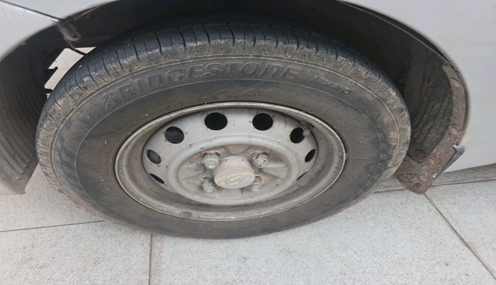 2012 Hyundai Eon ERA, Petrol, Manual, 41,187 km, tyre