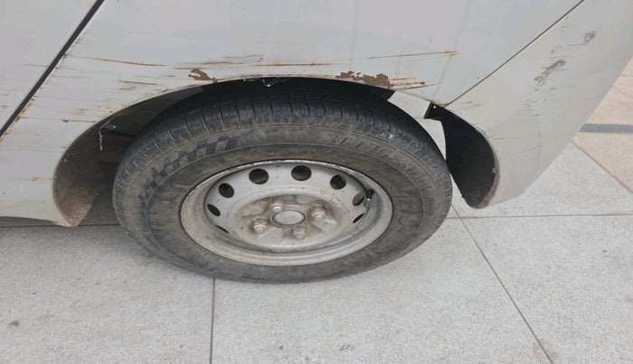 2012 Hyundai Eon ERA, Petrol, Manual, 41,187 km, tyre