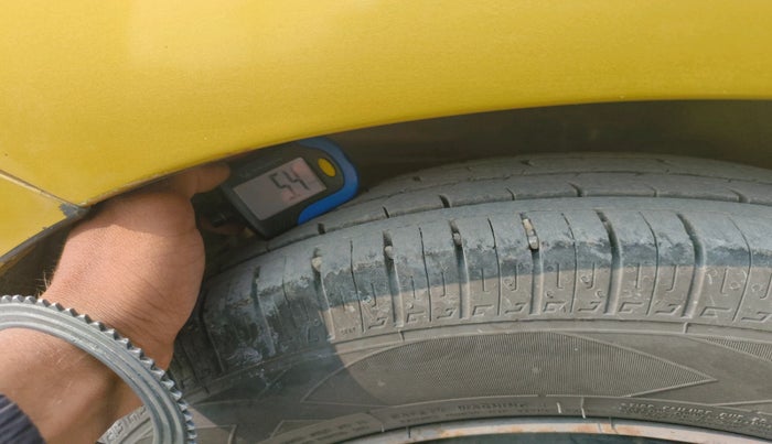 2015 Maruti Celerio ZXI, Petrol, Manual, 1,05,655 km, tyre