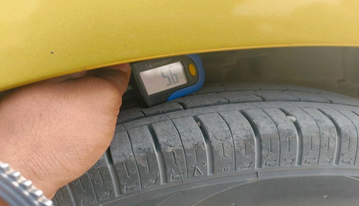 2015 Maruti Celerio ZXI, Petrol, Manual, 1,05,655 km, tyre