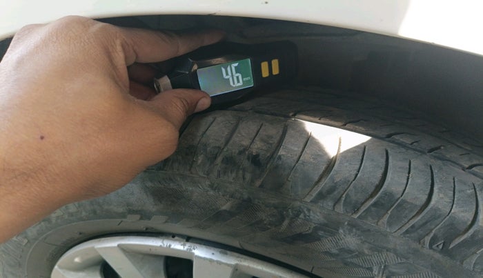 2011 Hyundai i20 MAGNA 1.2, Petrol, Manual, 1,16,956 km, tyre