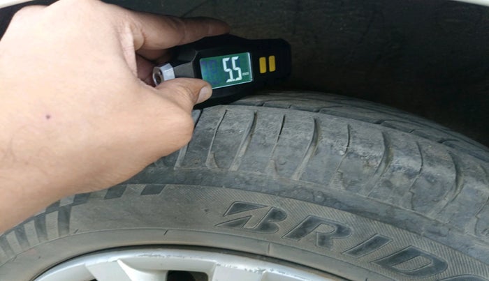 2011 Hyundai i20 MAGNA 1.2, Petrol, Manual, 1,16,956 km, tyre