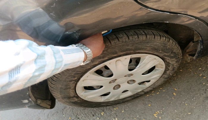 2015 Honda Amaze 1.2L I-VTEC S AT, Petrol, Automatic, 1,854 km, tyre