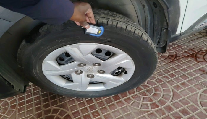 2021 Hyundai VENUE S 1.0 TURBO IMT, Petrol, Manual, 64,183 km, tyre