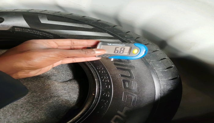 2021 Hyundai VENUE S 1.0 TURBO IMT, Petrol, Manual, 64,183 km, tyre