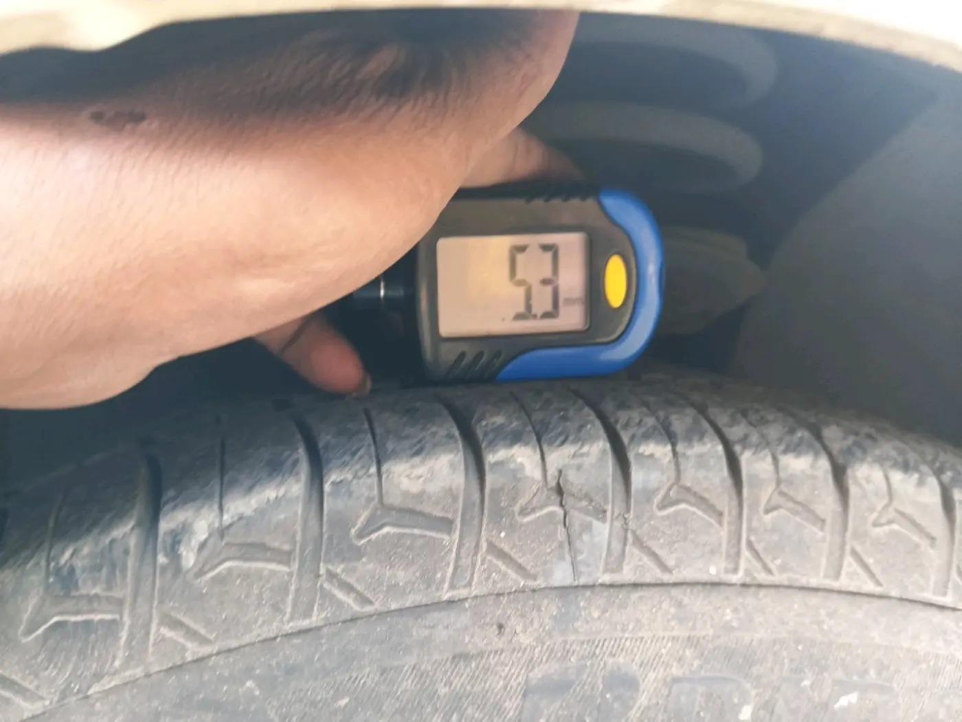 2013 Mahindra Verito 1.5 D6, Diesel, Manual, 1,13,269 km, tyre