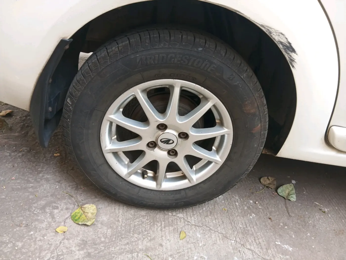 2013 Mahindra Verito 1.5 D6, Diesel, Manual, 1,13,269 km, tyre