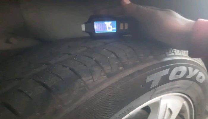 2013 Mahindra XUV500 W8, Diesel, Manual, 1,01,556 km, tyre