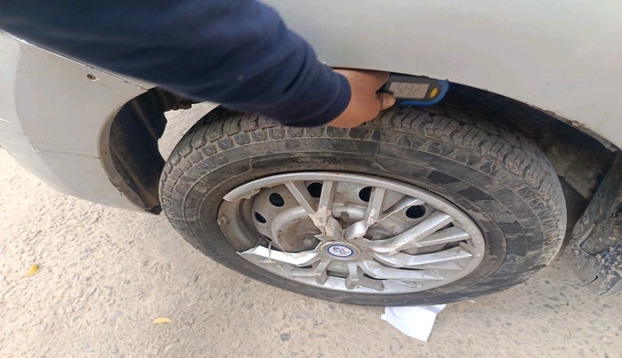 2015 Maruti Wagon R 1.0 LXI CNG, Petrol, Manual, 70,946 km, tyre