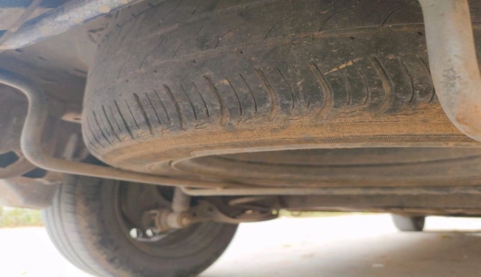 2012 Maruti Ertiga VDI, Diesel, Manual, 1,86,426 km, tyre