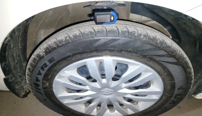 2021 Maruti Dzire VXI, Petrol, Manual, 21,743 km, tyre