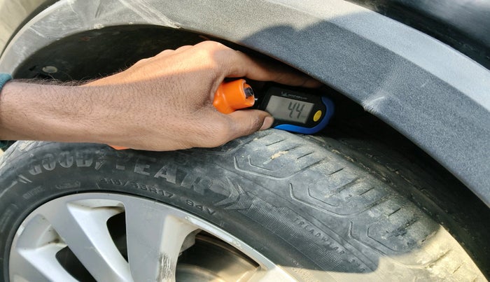 2022 MG ASTOR SUPER EX 1.5 MT, Petrol, Manual, 37,574 km, tyre