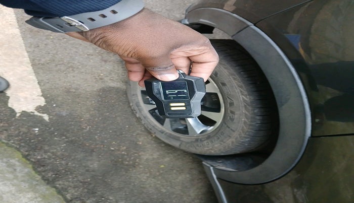 2021 Tata NEXON XZ PLUS PETROL, Petrol, Manual, 25,172 km, tyre