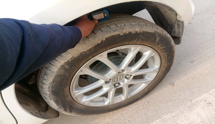 2021 Maruti Swift ZXI AMT, Petrol, Automatic, 86,724 km, tyre