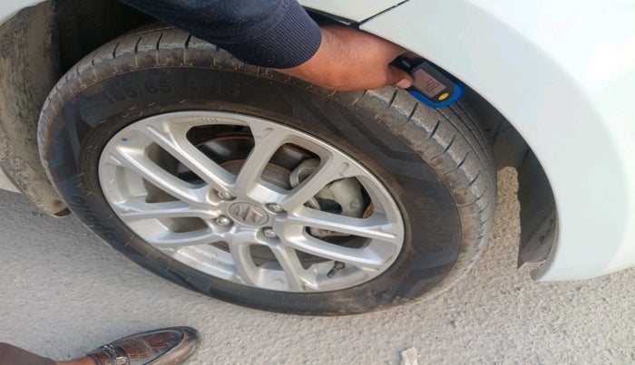 2021 Maruti Swift ZXI AMT, Petrol, Automatic, 86,724 km, tyre
