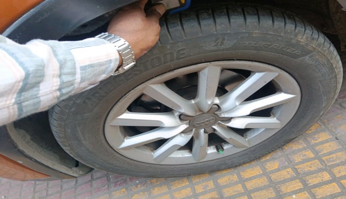 2013 Audi Q3 2.0 QUATTRO TDI AT, Diesel, Automatic, 1,09,741 km, tyre