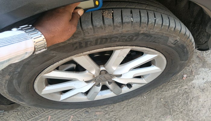 2013 Audi Q3 2.0 QUATTRO TDI AT, Diesel, Automatic, 1,09,741 km, tyre