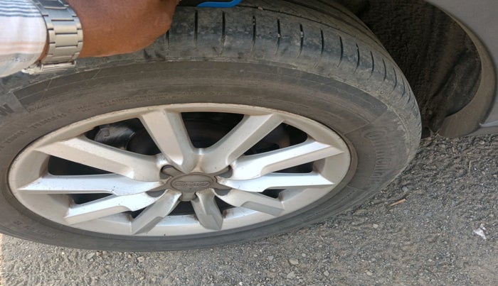 2013 Audi Q3 2.0 QUATTRO TDI AT, Diesel, Automatic, 1,09,741 km, tyre